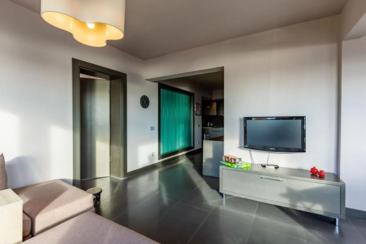Stylish Apartment With Bosphorus View In Besiktas 伊斯坦布尔 土耳其