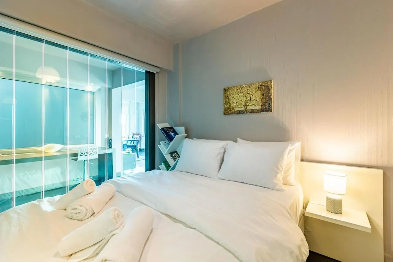 Stylish Apartment With Bosphorus View In Besiktas 伊斯坦布尔 土耳其